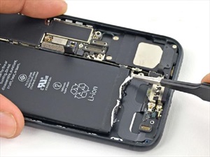 Thay pin iPhone 8